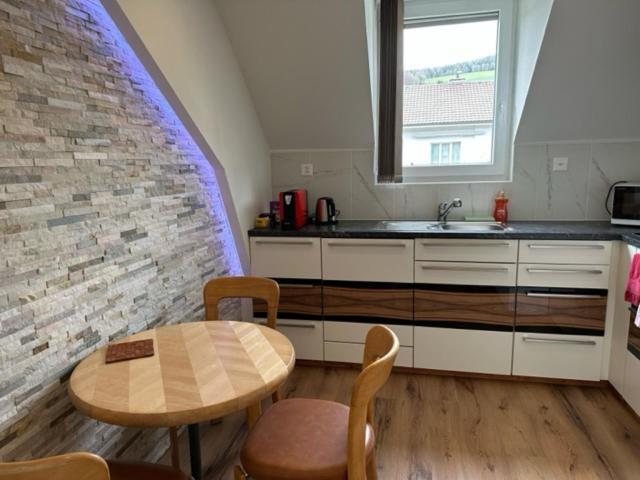 Studio Cosy Au Centre De Couvet Экстерьер фото