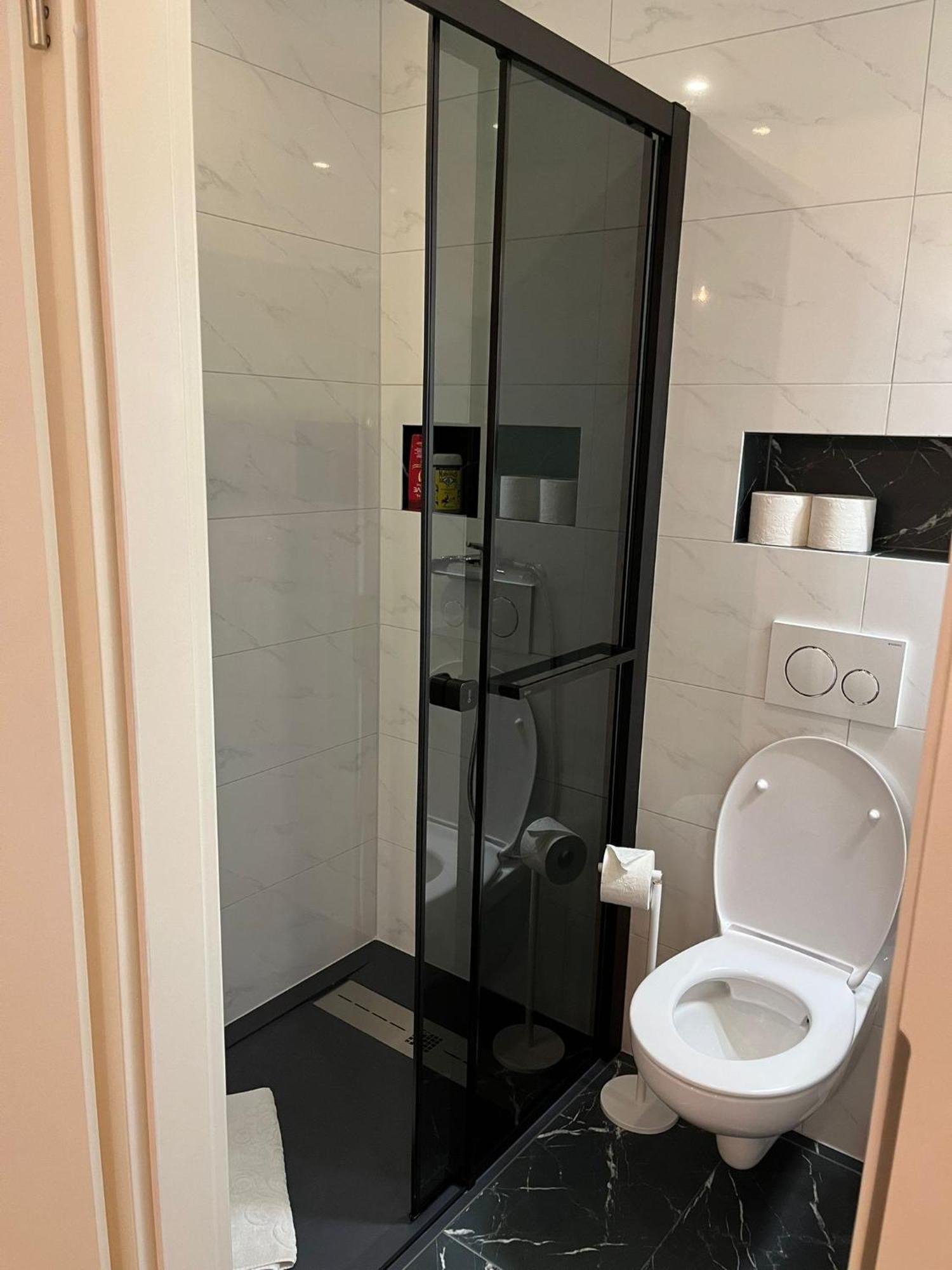 Studio Cosy Au Centre De Couvet Экстерьер фото